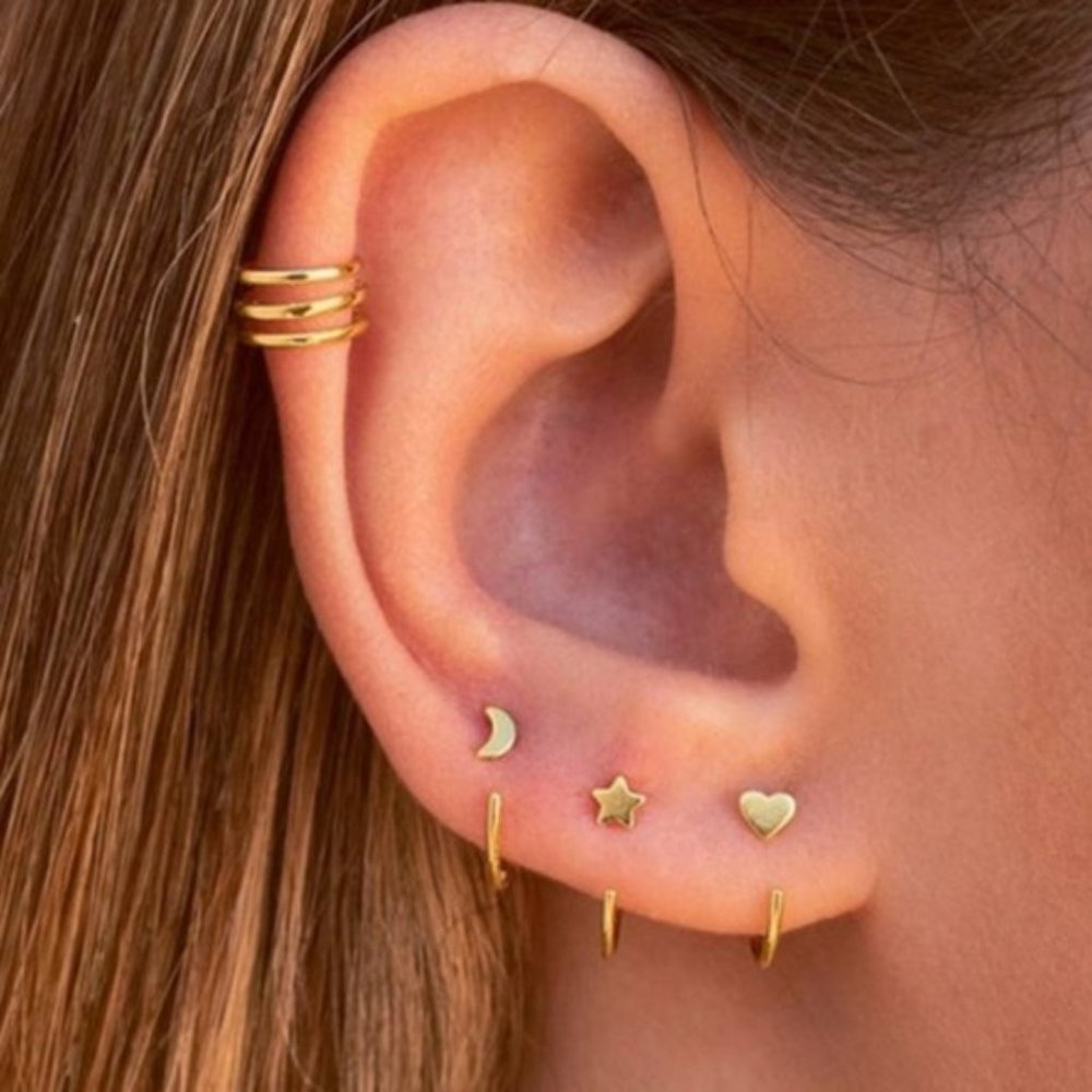 📢 4/$15 Dainty Star & Moon Huggie Set